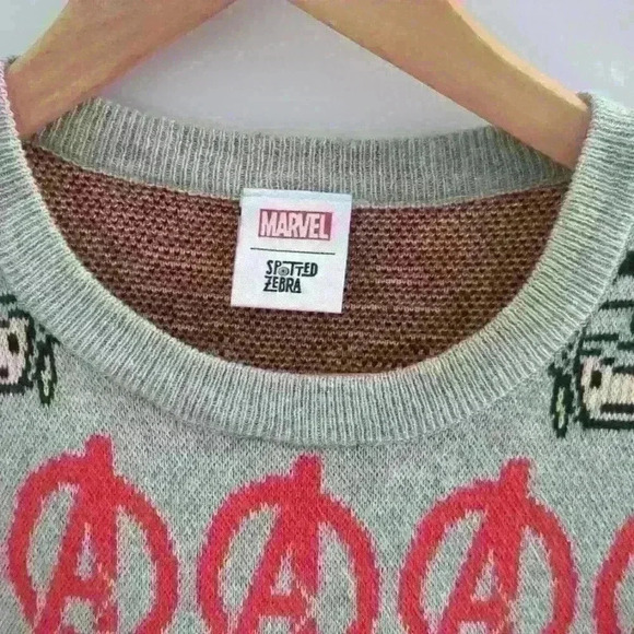 AMAZON ESSENTIALS | Kids Marvel Grey  Long Sleeved Cotton Sweater - Picture 2 of 4